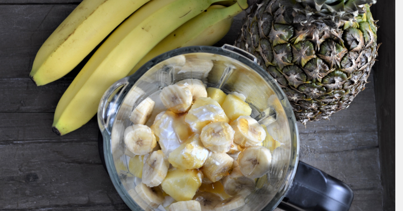 Poolside Pineapple Smoothie That's Delicious And Healthy